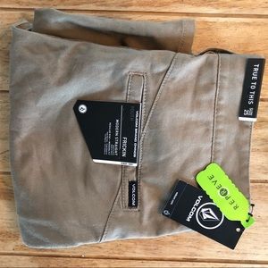 BRAND NEW Volcom youth boys Frickin khakis 25 (10)
